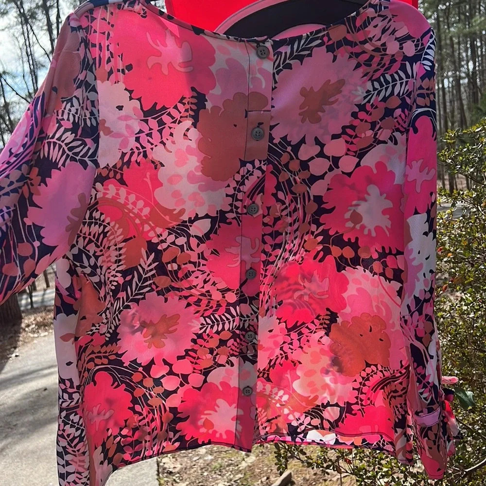 Talbots Spring Blouse - Picture 5 of 6